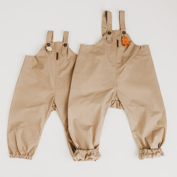 Matschhose Bio Baumwolle/ wasserabweisende Latzhose / Sand